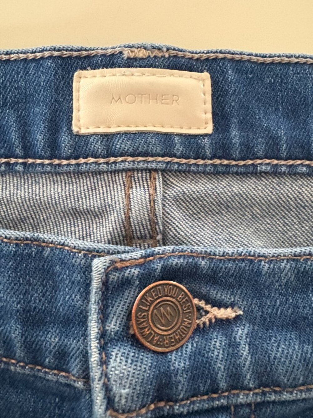 MOTHER Weekender Fray Jeans Size 30 in Excellent Condition!